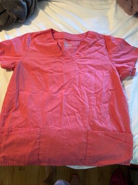 Coral Pink V-Neck Scrub Top with Pockets